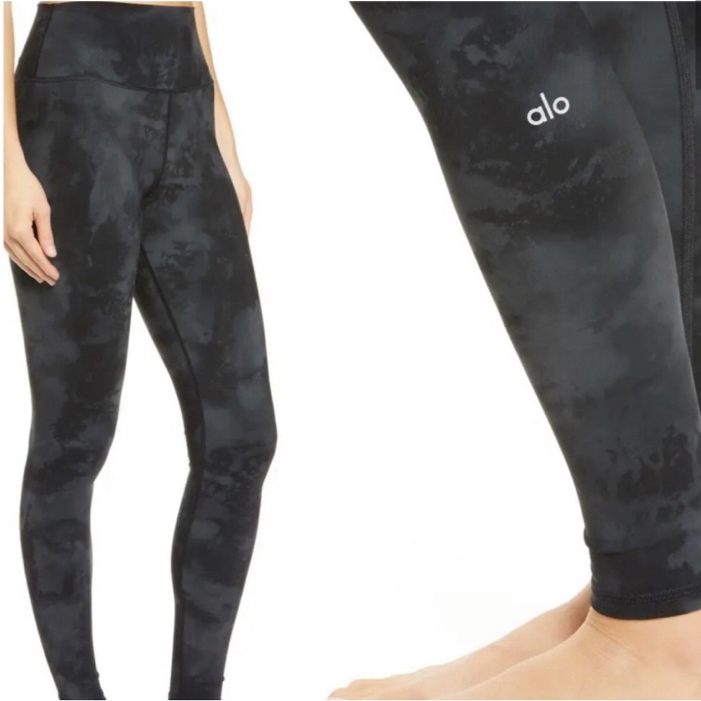 ALO YOGA vapor solarized dark leggings